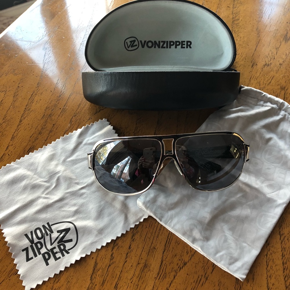 Gorgeous Von Zipper Tastemaker Sunglasses